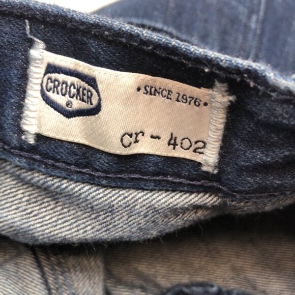 UNIQUE CROCKER HIGH-RISE CAPRI JEANS - Picture 2 of 12
